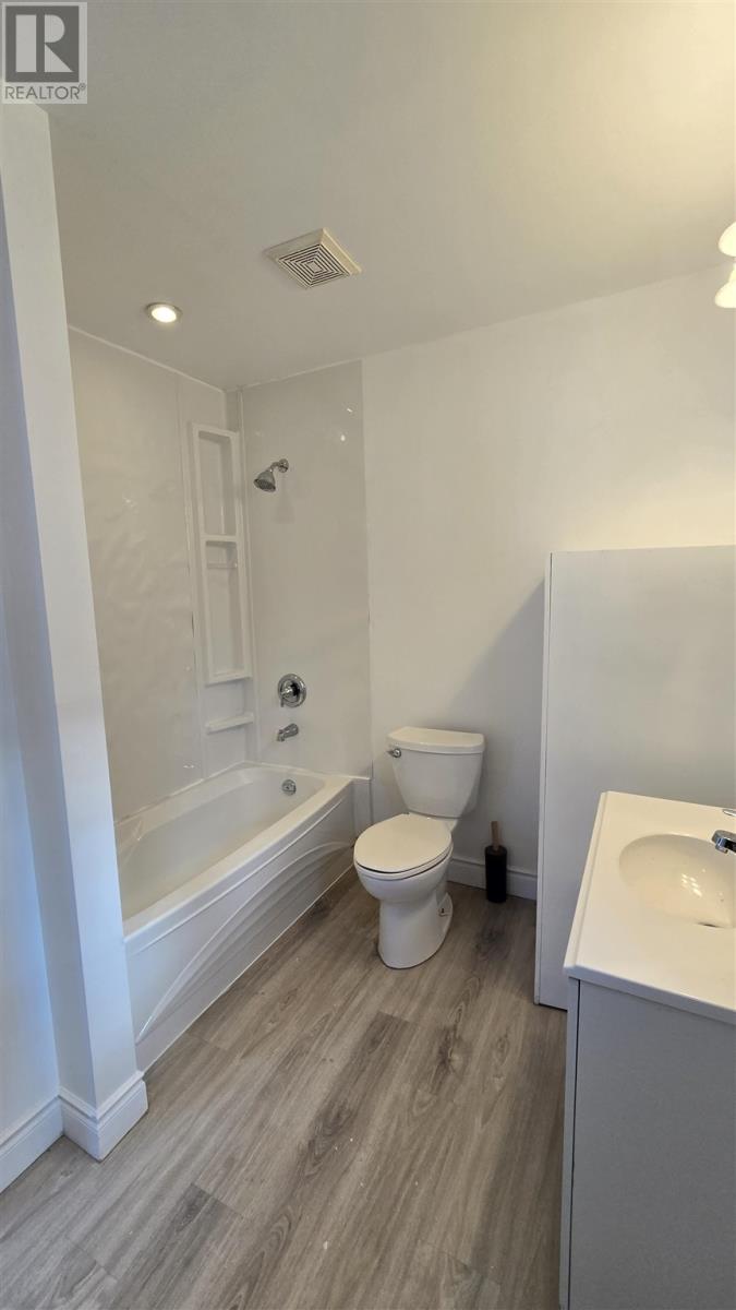 22 Ferris Ave, Sault Ste Marie, Ontario  P6B 2R4 - Photo 6 - SM250548