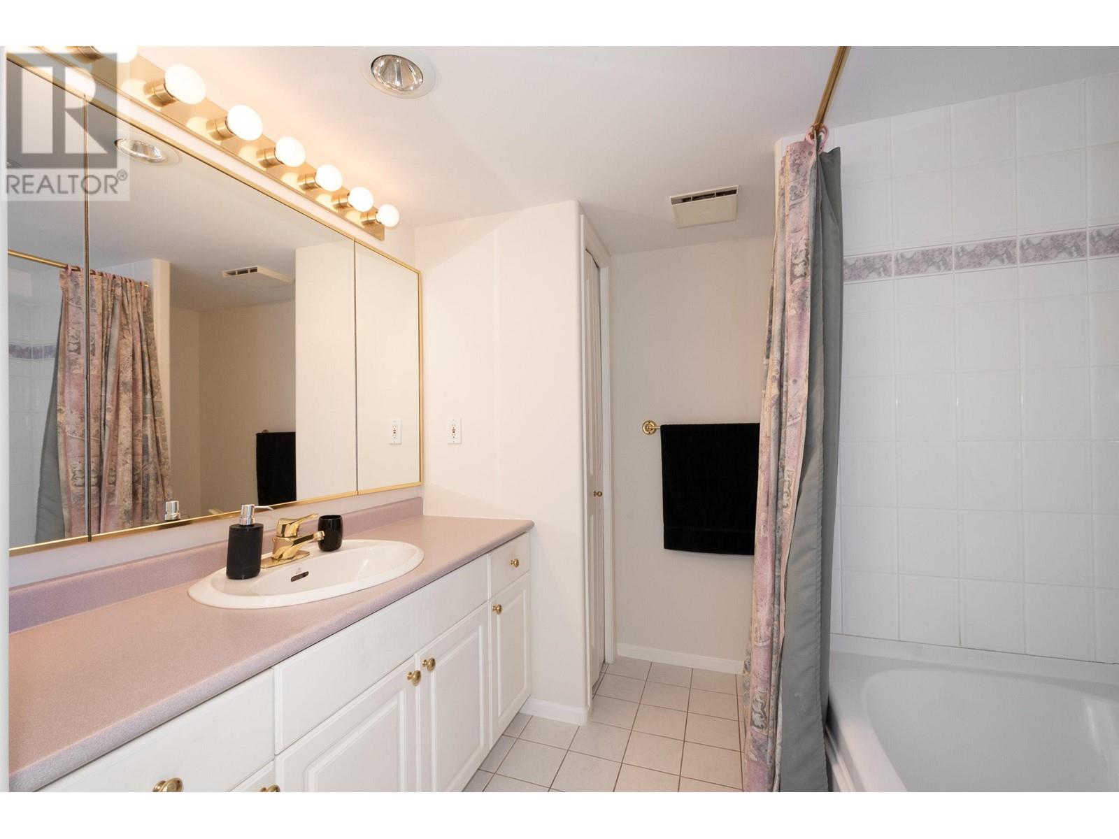 2301 719 Princess Street, New Westminster, British Columbia  V3M 6T9 - Photo 30 - R2985753