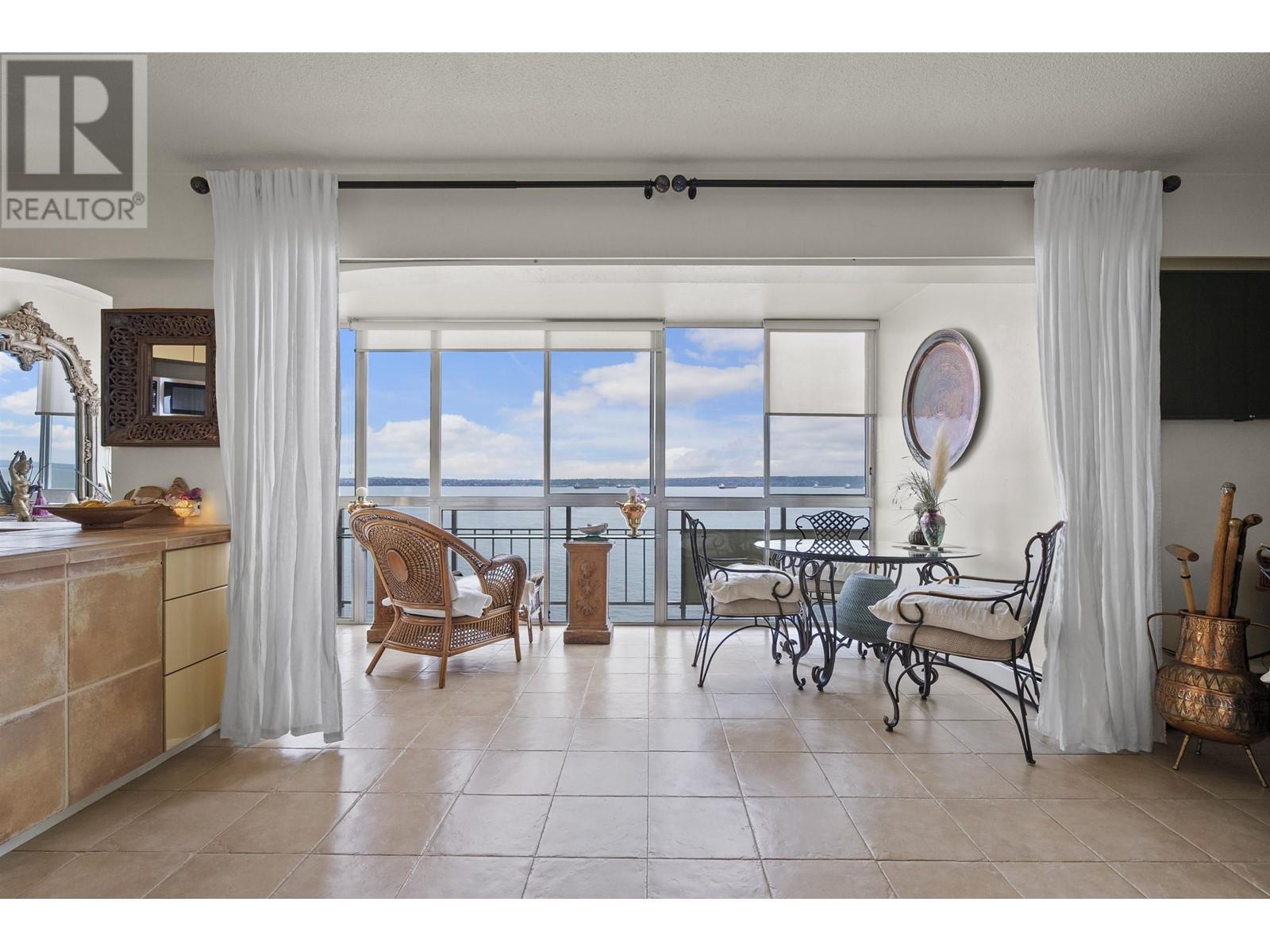 Property at 1006 150 24TH STREET image 3