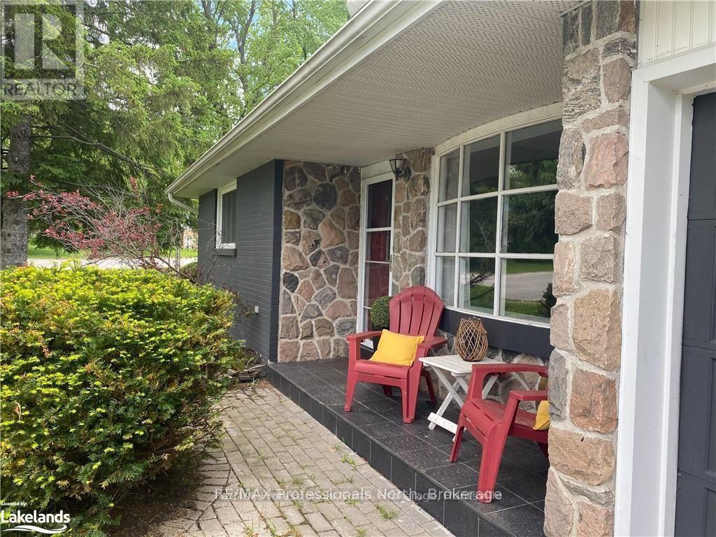 Property at 27 MEADOW PARK DRIVE image 2