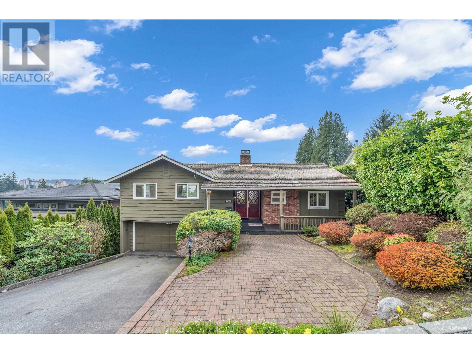 Property at 2558 MATHERS AVENUE image 2