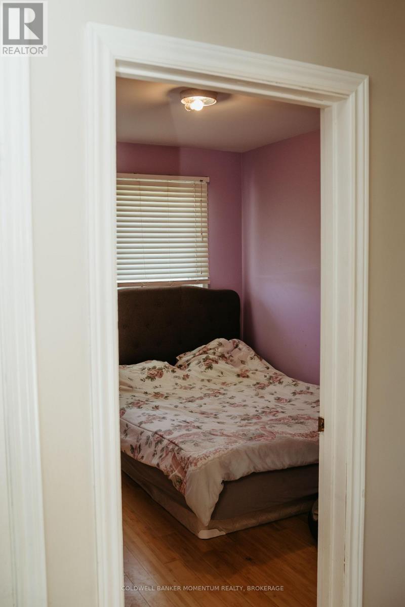 149 Sullivan Avenue, Thorold (Thorold Downtown), Ontario  L2V 2Z3 - Photo 15 - X12059872
