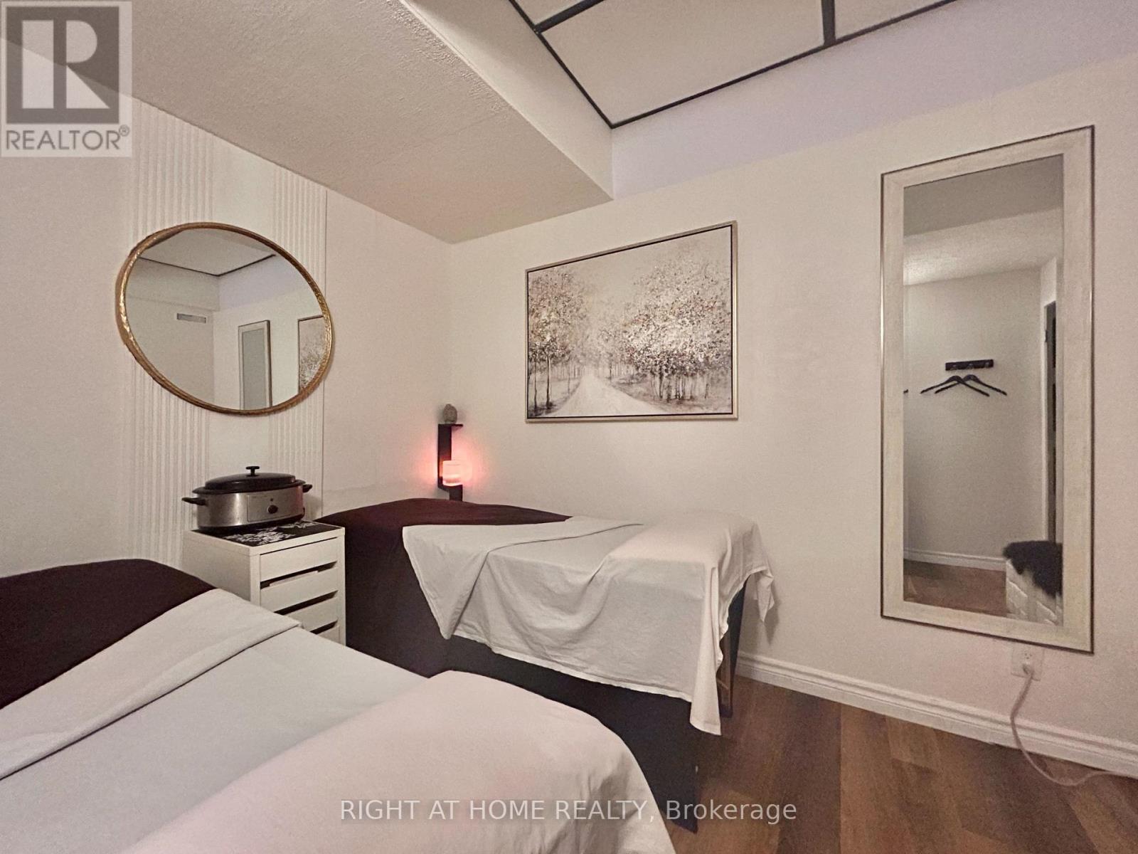 3rd Floor - 106 Cumberland Street, Toronto, Ontario  M5R 1A6 - Photo 11 - C12060215