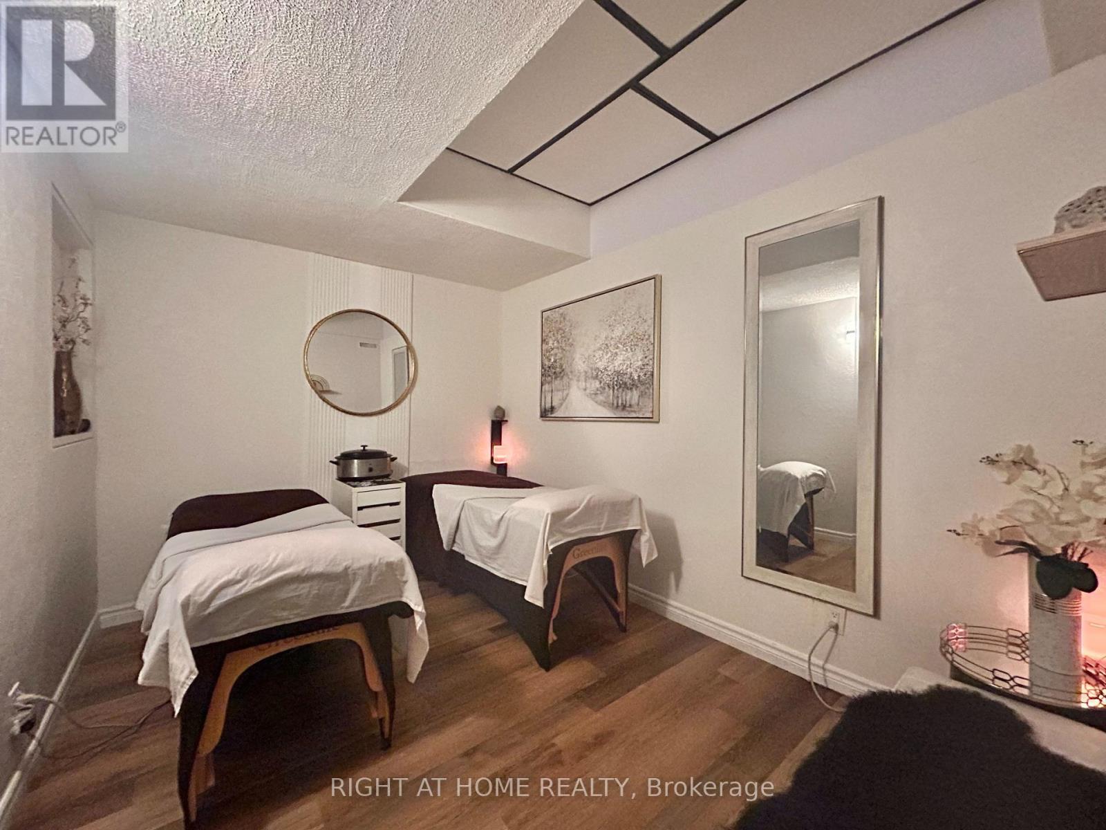 3rd Floor - 106 Cumberland Street, Toronto, Ontario  M5R 1A6 - Photo 12 - C12060215
