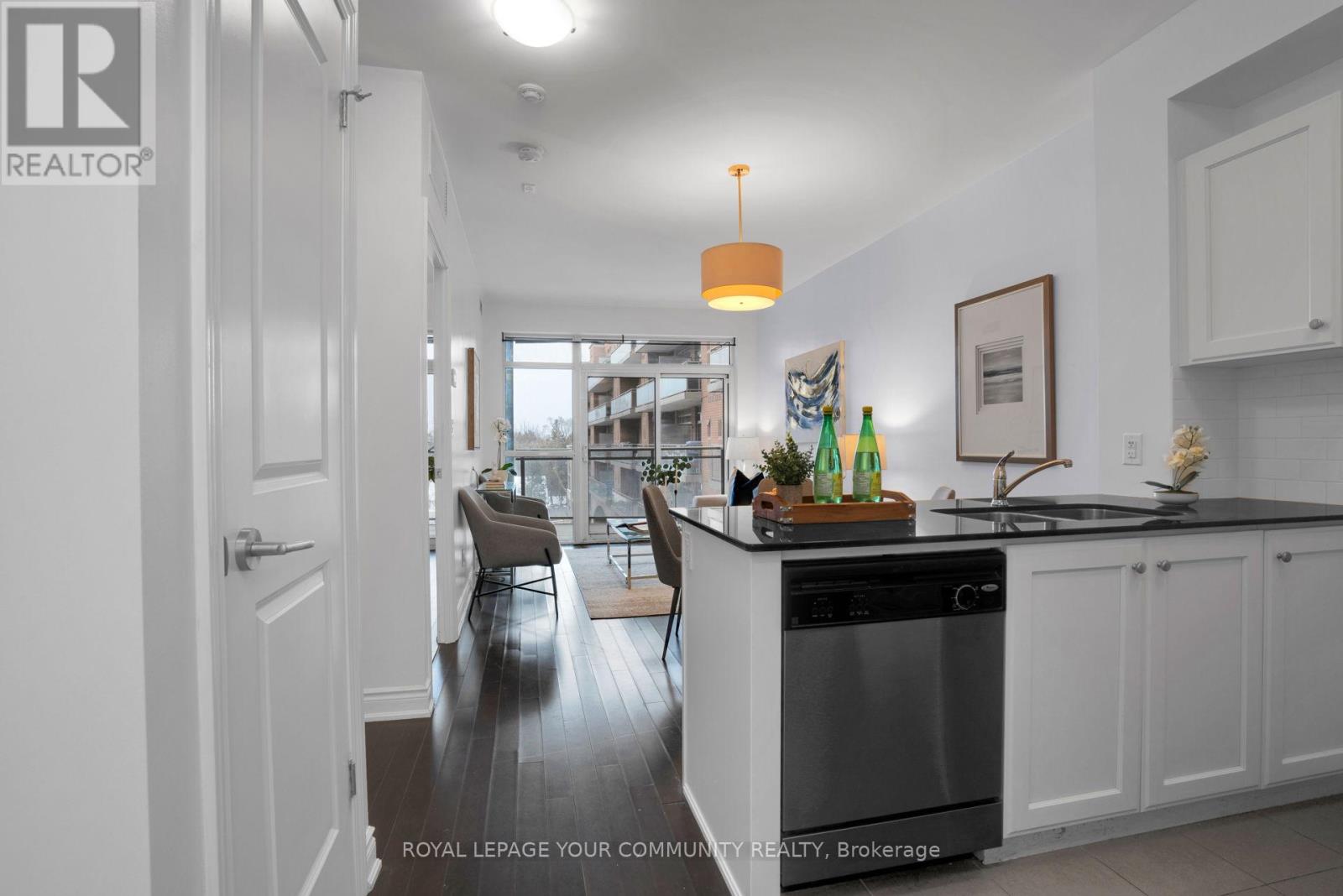 401 - 281 Woodbridge Avenue S, Vaughan, Ontario  L4L 0C6 - Photo 5 - N12060177