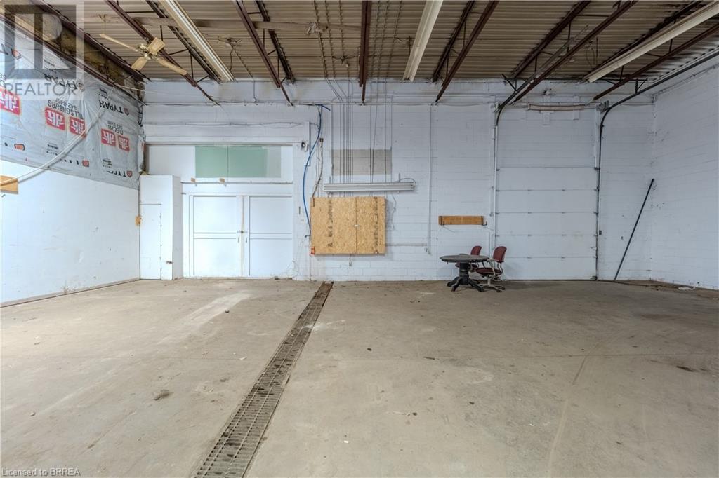 663 Colborne Street W, Brantford, Ontario  N3T 5L5 - Photo 13 - 40701432