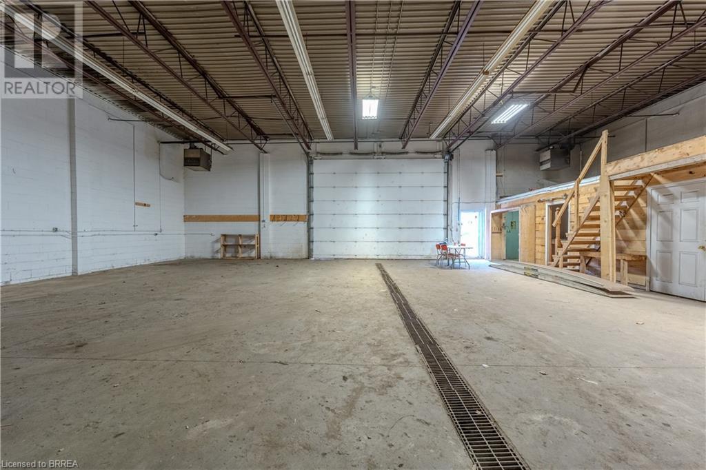 663 Colborne Street W, Brantford, Ontario  N3T 5L5 - Photo 16 - 40701432