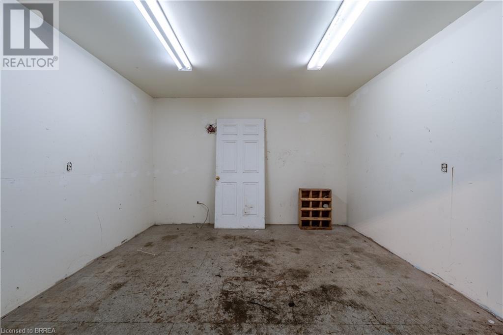 663 Colborne Street W, Brantford, Ontario  N3T 5L5 - Photo 19 - 40701432