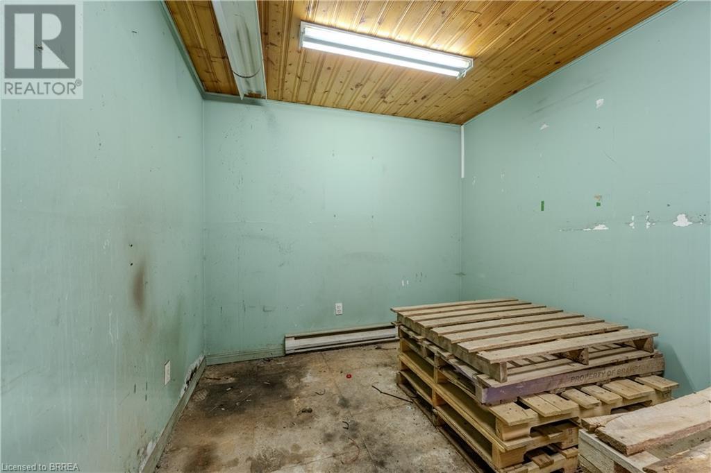 663 Colborne Street W, Brantford, Ontario  N3T 5L5 - Photo 21 - 40701432