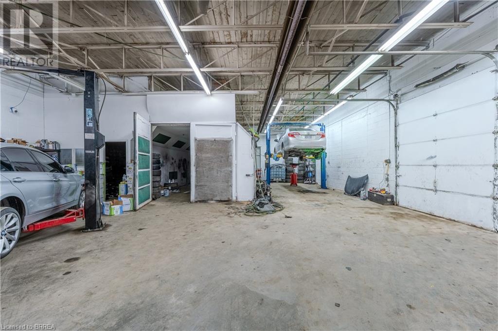 663 Colborne Street W, Brantford, Ontario  N3T 5L5 - Photo 6 - 40701432