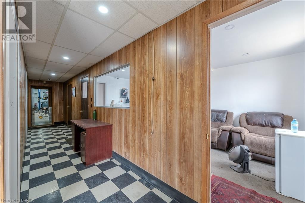 663 Colborne Street W, Brantford, Ontario  N3T 5L5 - Photo 9 - 40701432