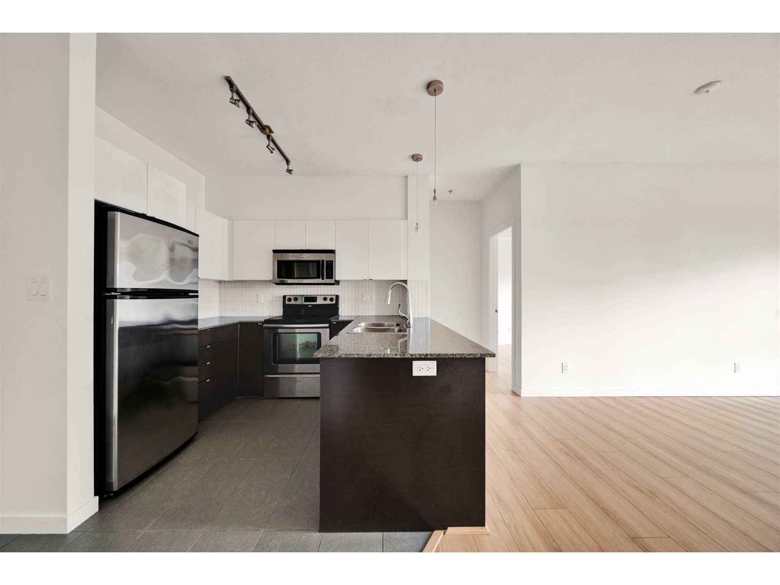 437 13733 107a Avenue, Surrey, British Columbia  V3T 0B7 - Photo 13 - R2985672