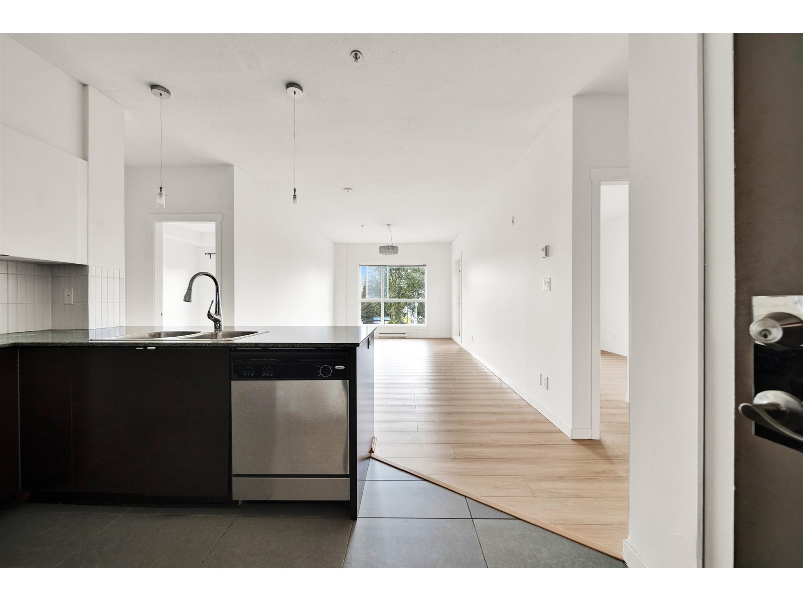 437 13733 107a Avenue, Surrey, British Columbia  V3T 0B7 - Photo 10 - R2985672