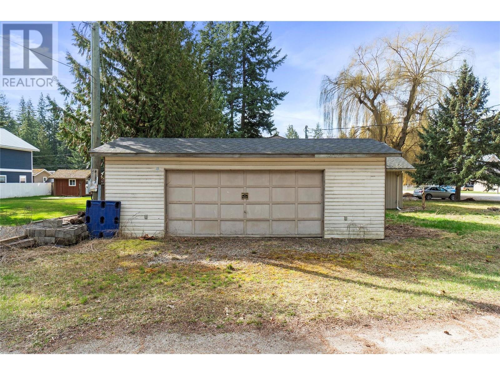 Property at 4174 Ashe Crescent image 1