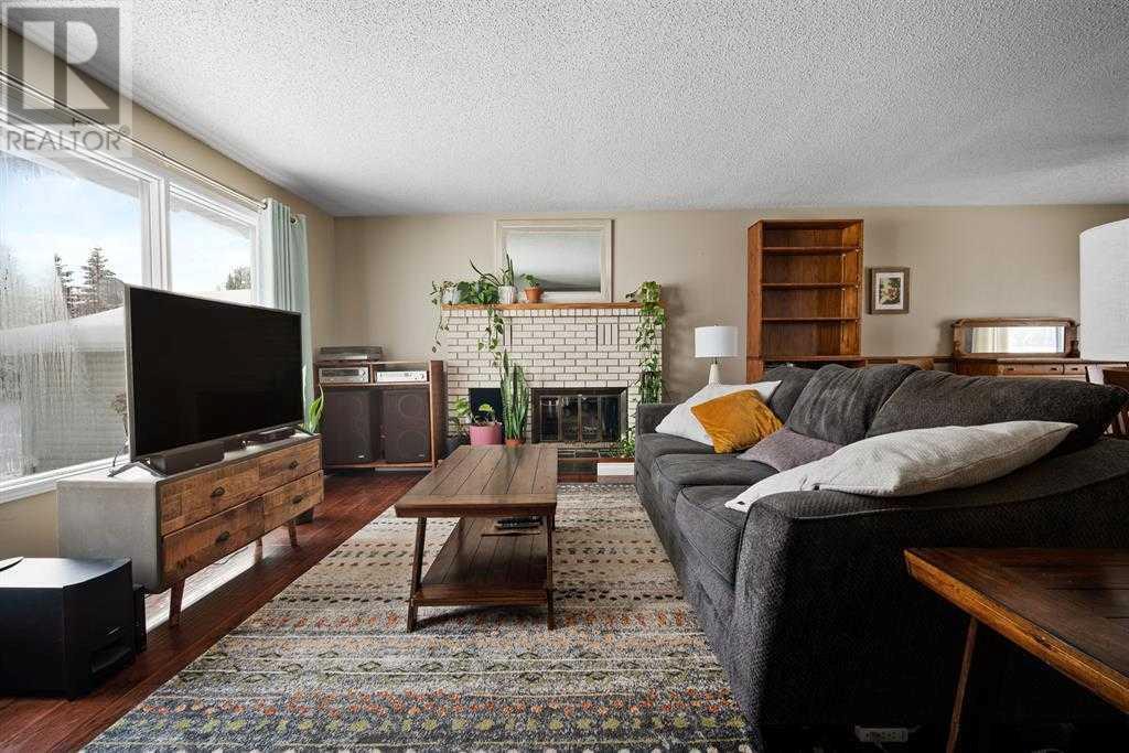 Property at 279 Berens Place image 5