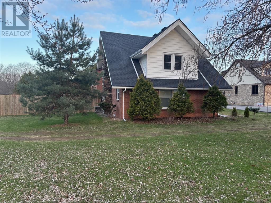Property at 1695 DIVISION ROAD North image 3