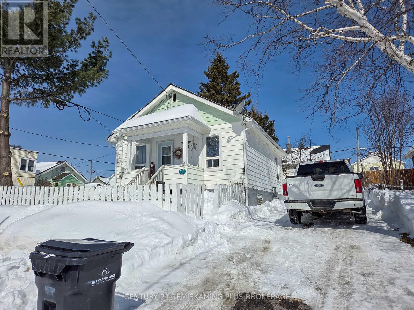 Property at 40 TAYLOR AVENUE image 1