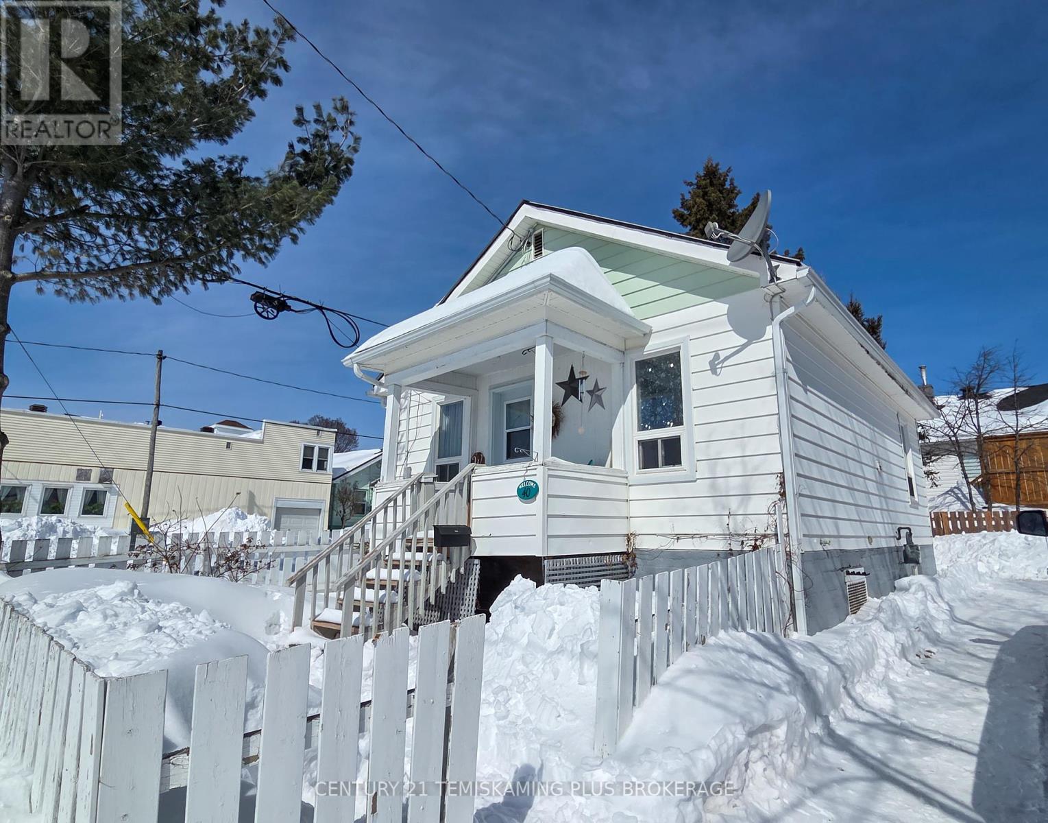 Property at 40 TAYLOR AVENUE image 3