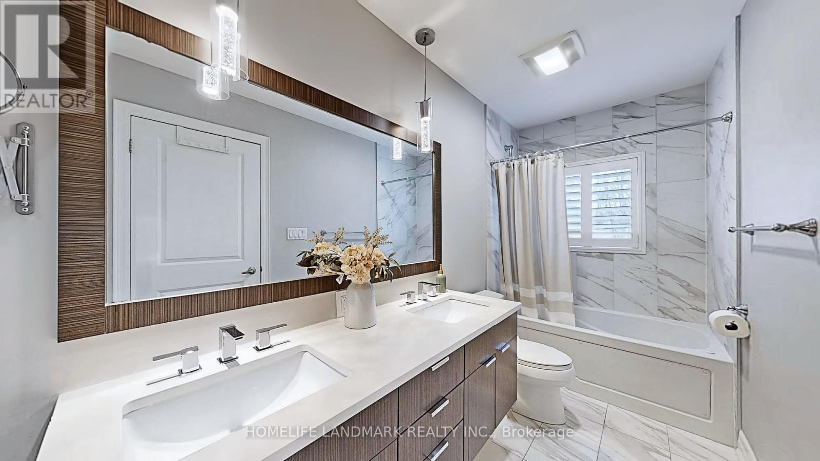 64 Forest Avenue, Mississauga, Ontario  L5G 1L2 - Photo 21 - W12059618