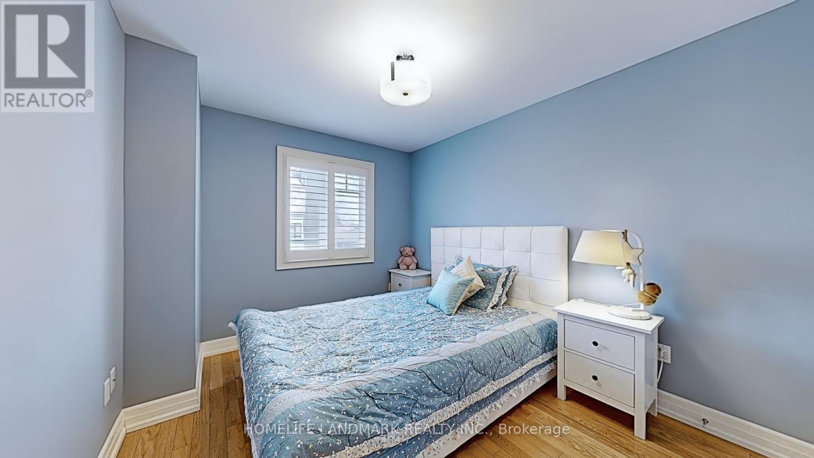 64 Forest Avenue, Mississauga, Ontario  L5G 1L2 - Photo 23 - W12059618