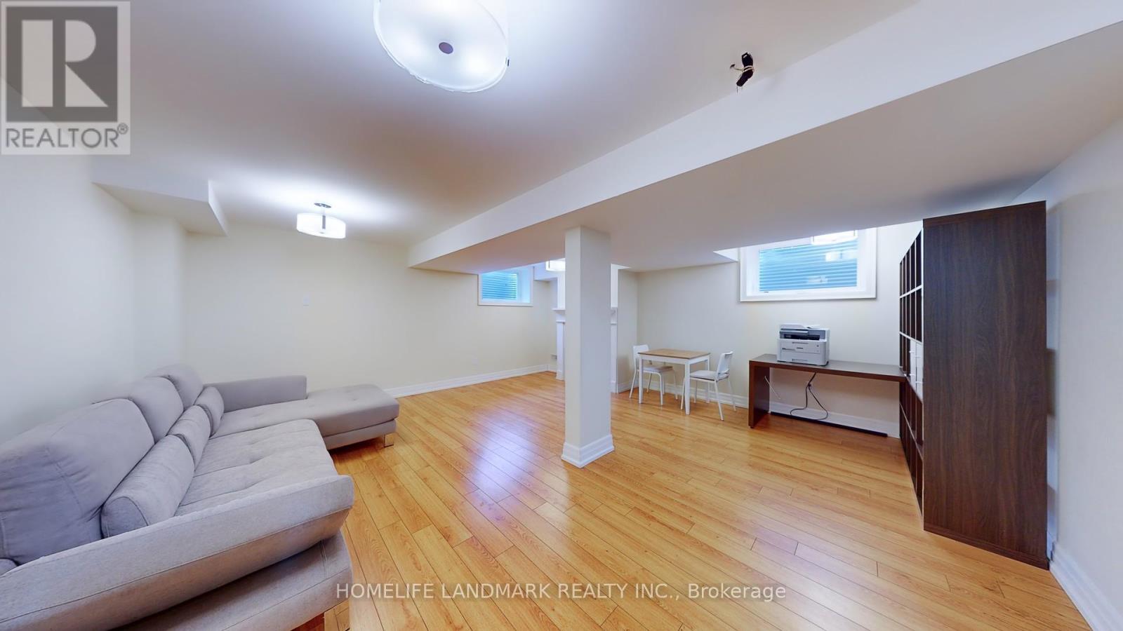 64 Forest Avenue, Mississauga, Ontario  L5G 1L2 - Photo 33 - W12059618