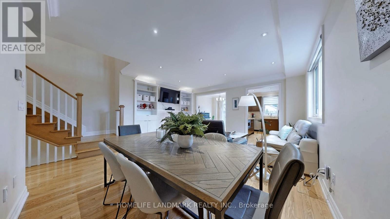 64 Forest Avenue, Mississauga, Ontario  L5G 1L2 - Photo 9 - W12059618
