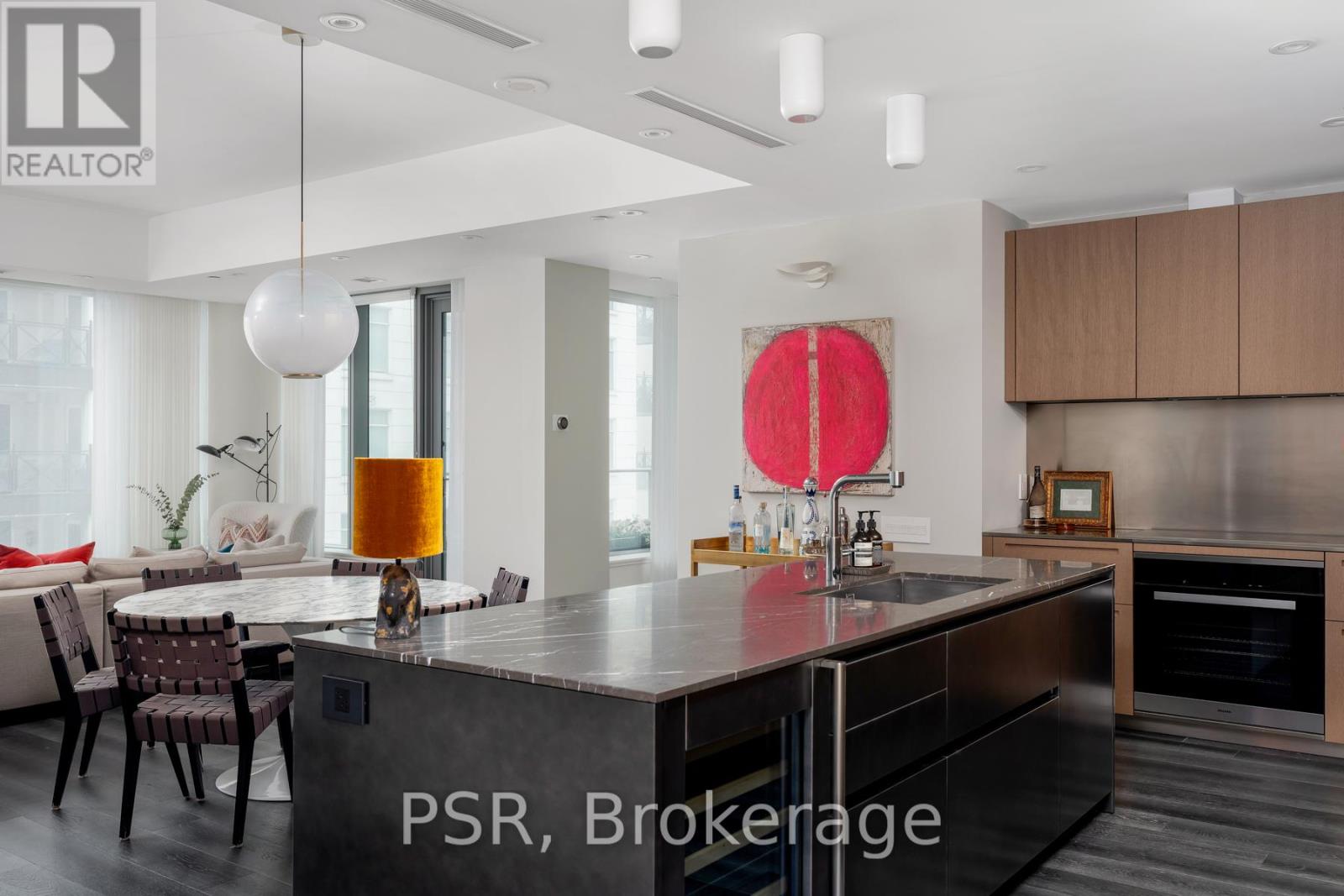 Property at 1501 - 77 CHARLES STREET image 2
