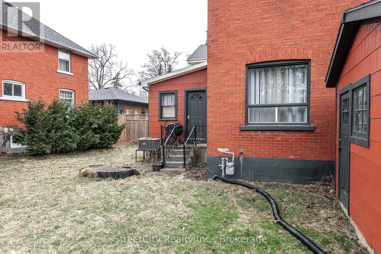208 Birmingham Street, Stratford, Ontario  N5A 2T4 - Photo 19 - X12060316