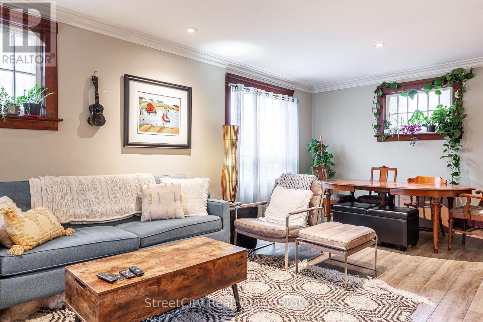 208 Birmingham Street, Stratford, Ontario  N5A 2T4 - Photo 6 - X12060316