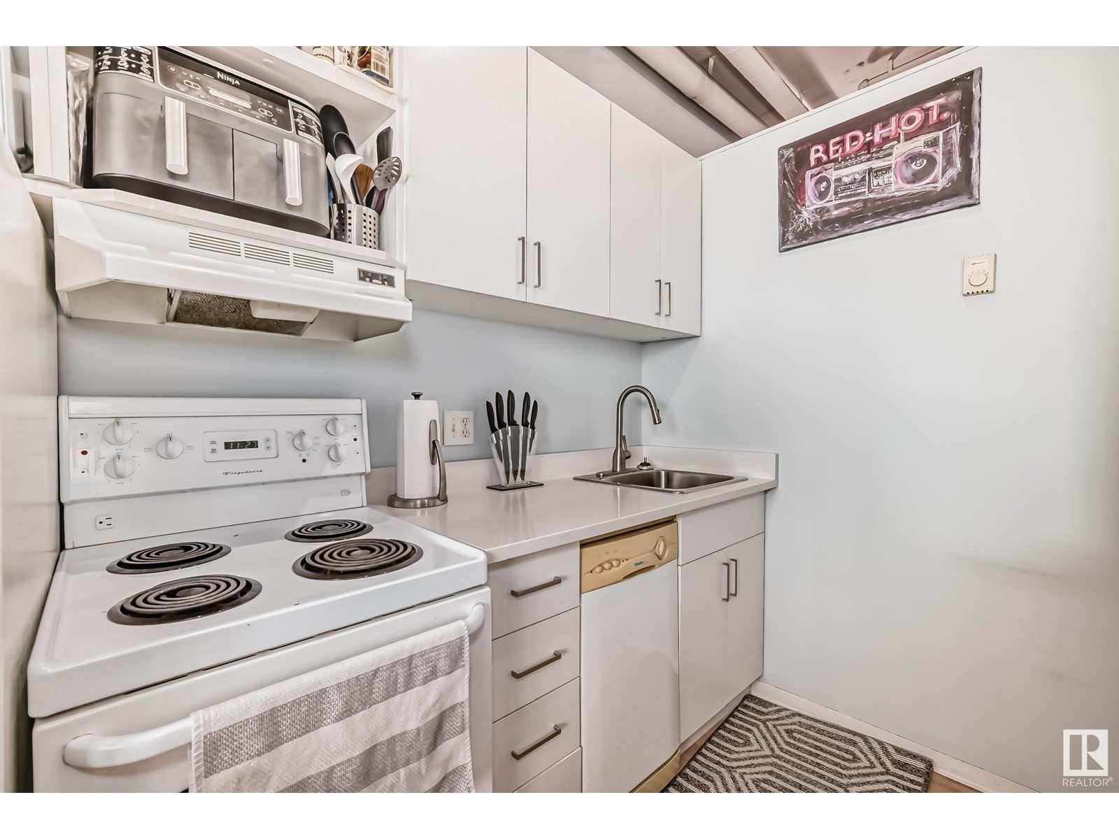 #1207 10024 Jasper Av Nw, Edmonton, Alberta  T5J 1R9 - Photo 10 - E4417996