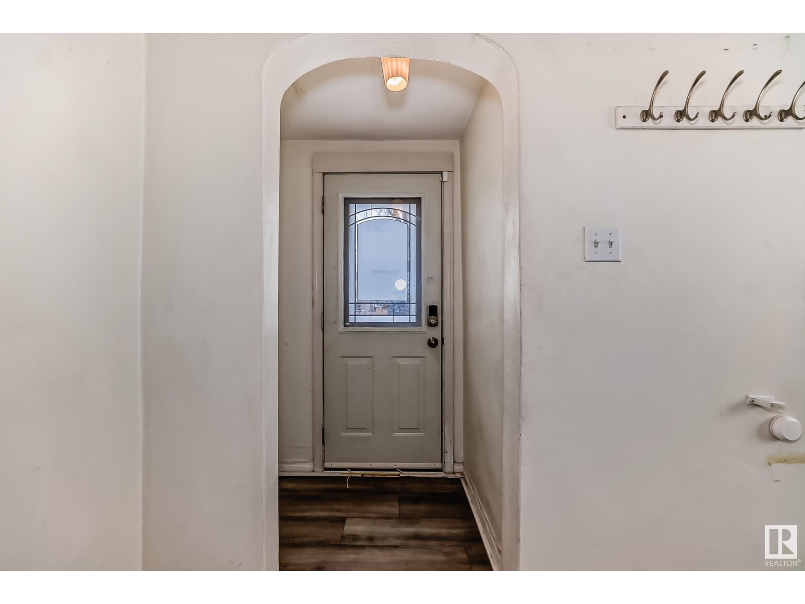 Property at 11932 70 ST NW image 3