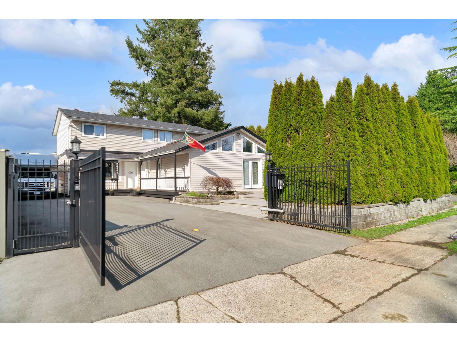 20847 52A AVENUE, langley, British Columbia