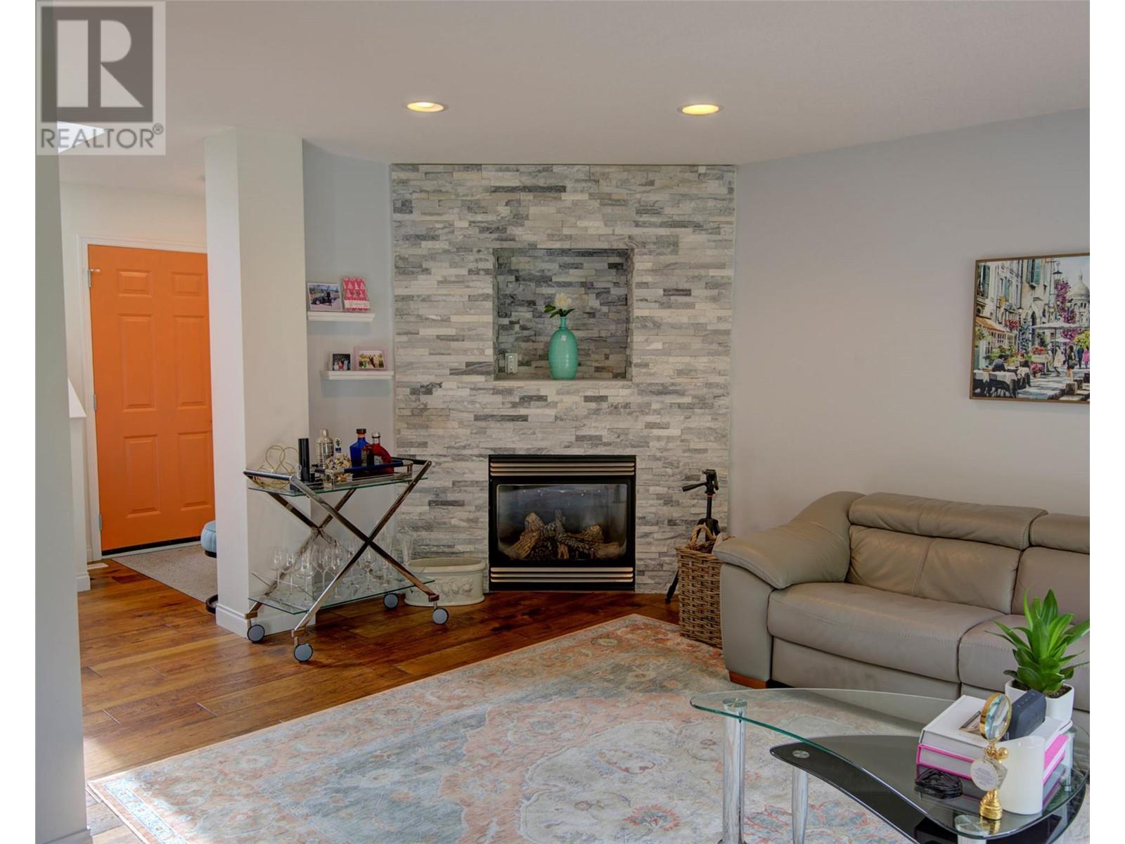 17 Kestrel Court, Vernon, British Columbia  V1H 1R7 - Photo 11 - 10341209