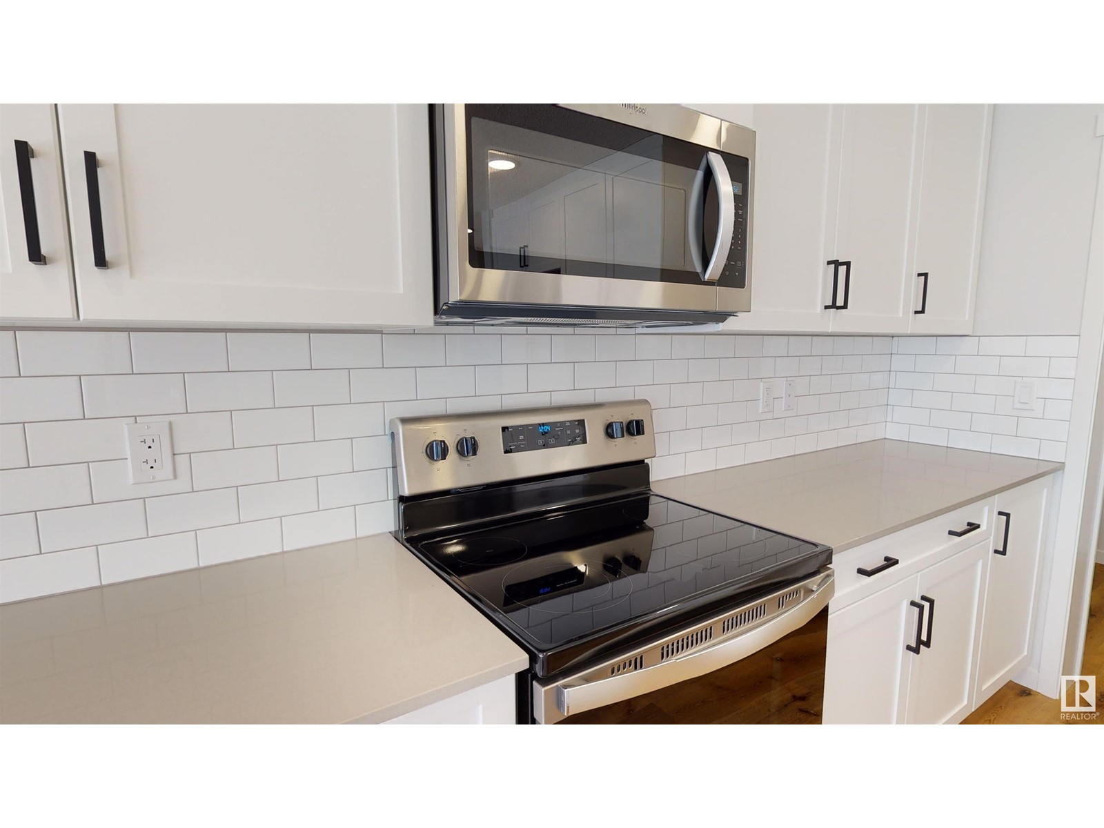 Property at 106 Baker ST image 3