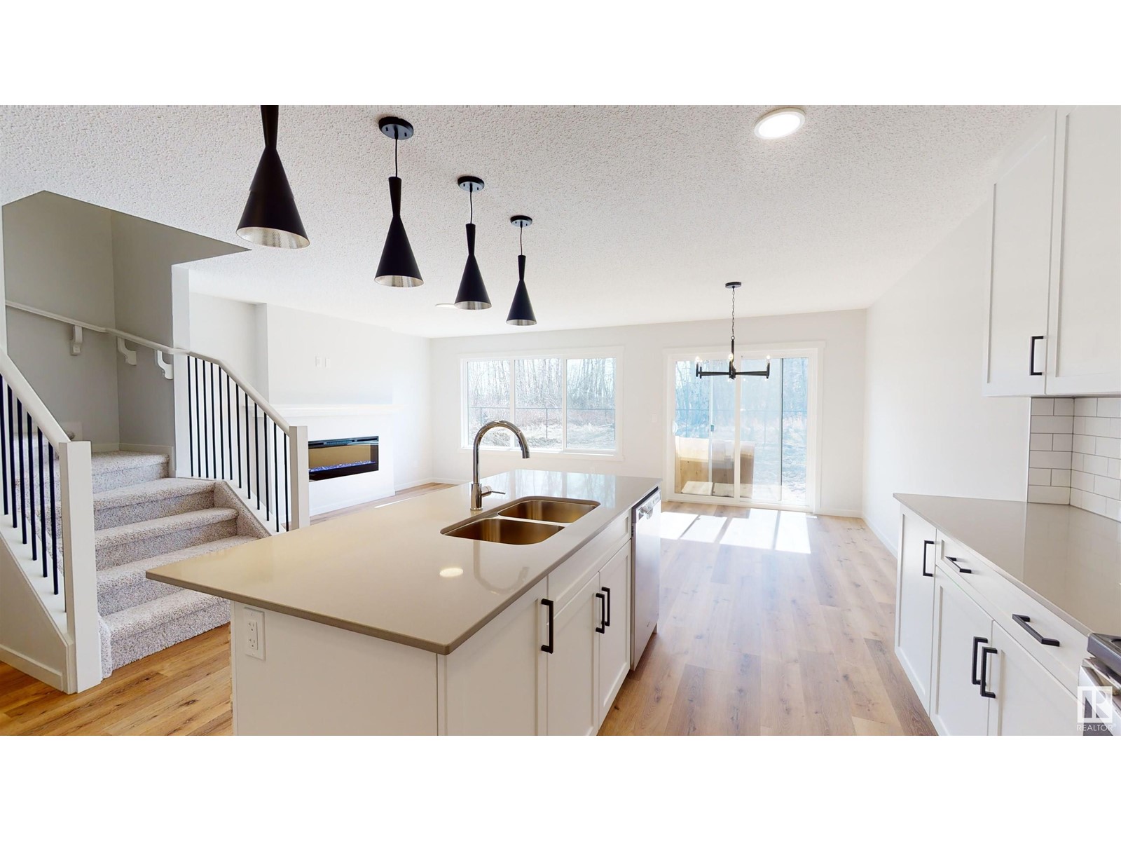 Property at 106 Baker ST image 4