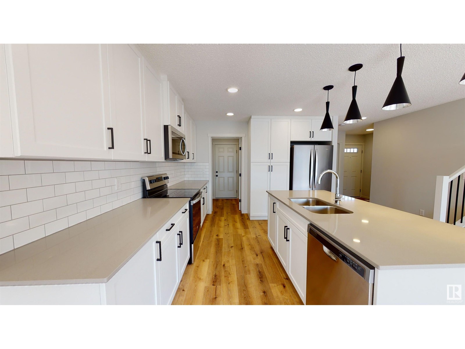 Property at 106 Baker ST image 5