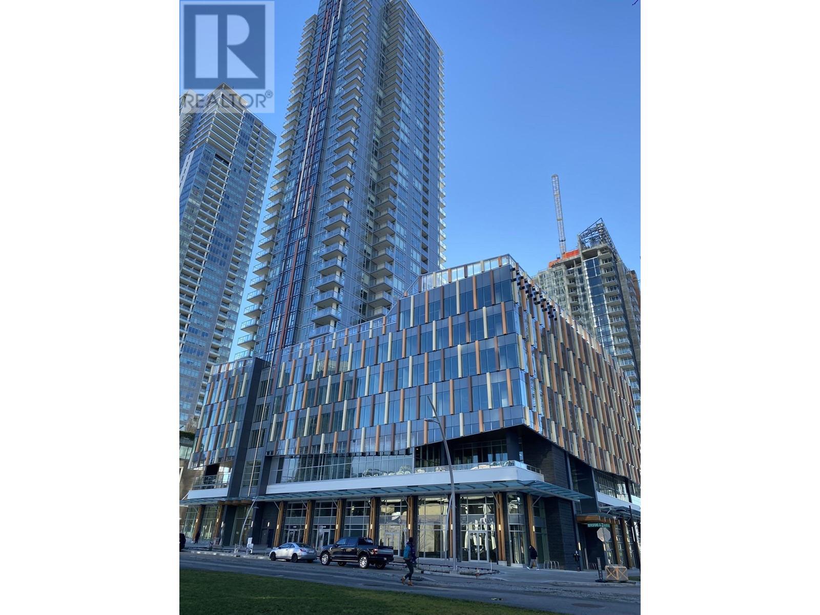 617 6378 Silver Avenue, Burnaby, British Columbia  V5H 0J2 - Photo 1 - C8068085
