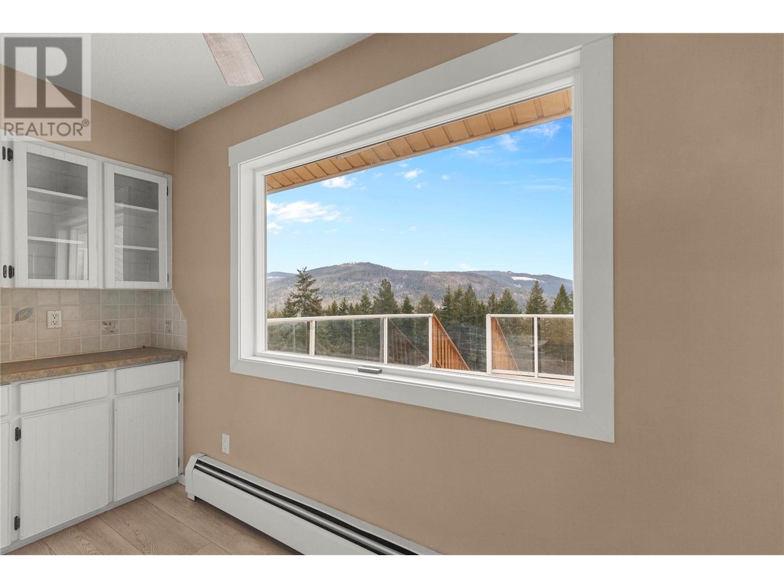 8022 Aspen Road, Vernon, British Columbia  V1B 3M9 - Photo 16 - 10339600
