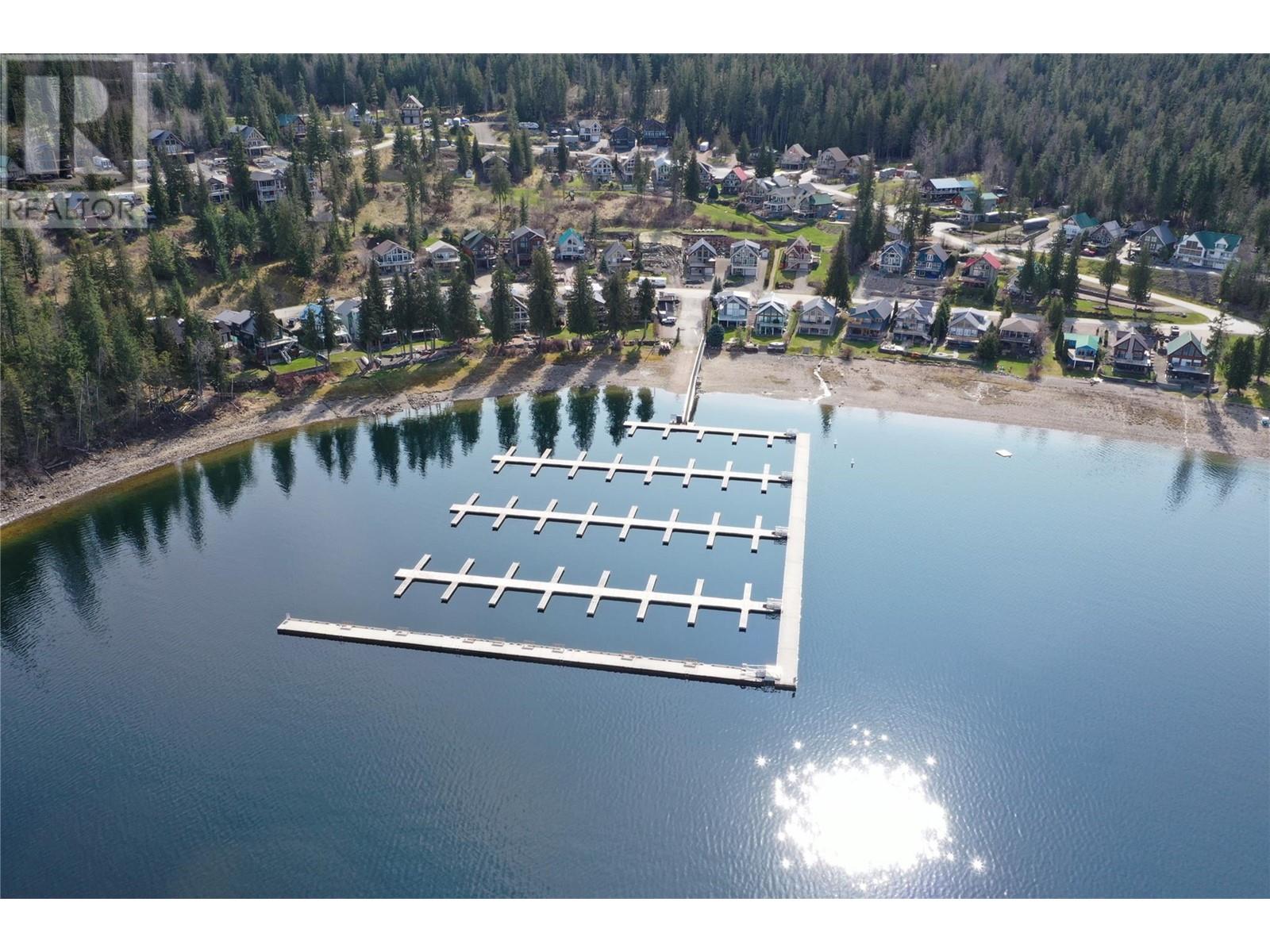 6421 Eagle Bay Road Unit# 104, Eagle Bay, British Columbia  V0E 1T0 - Photo 2 - 10340586