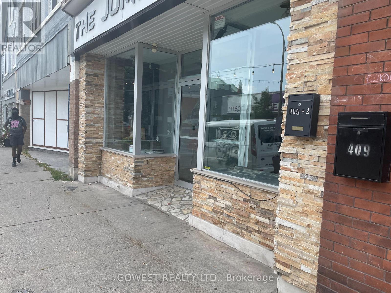 405 St.paul Street, St. Catharines, Ontario  L2R 3N1 - Photo 5 - X12060253