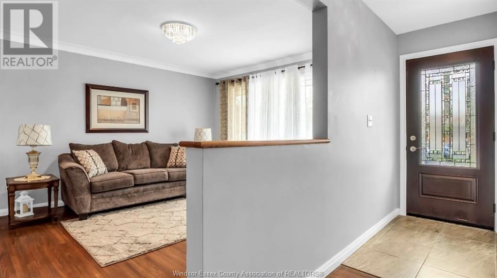 Property at 562 WESTCHESTER DRIVE image 4