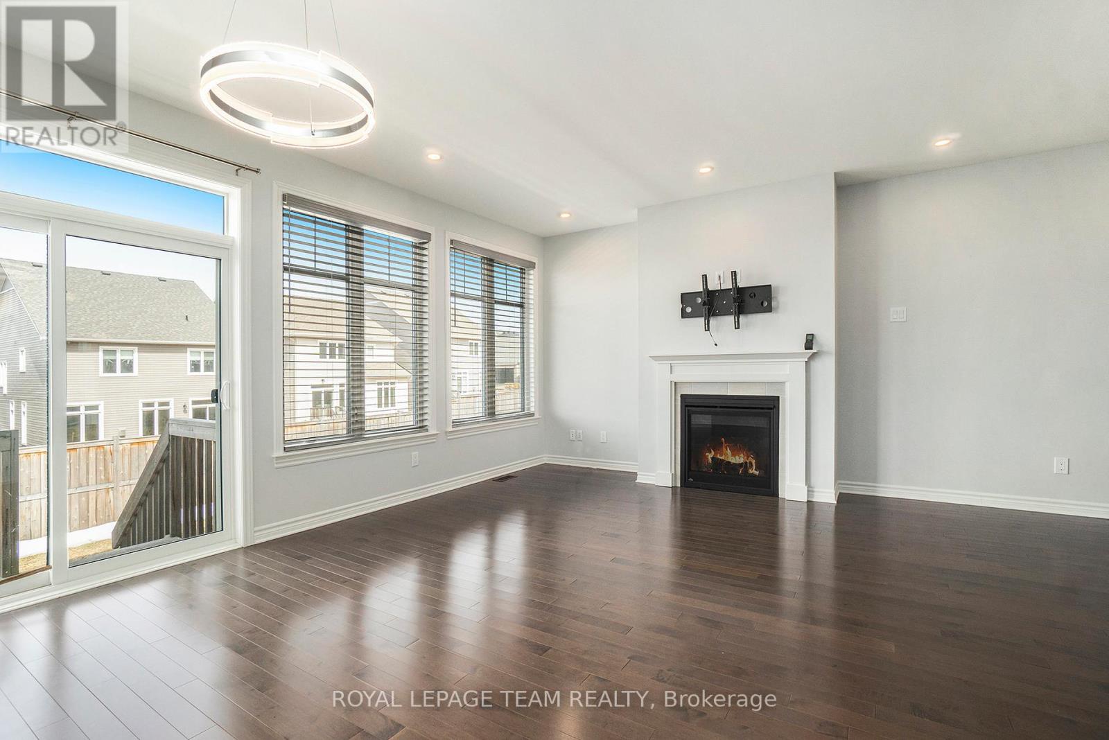 Property at 310 KANASHTAGE TERRACE image 4