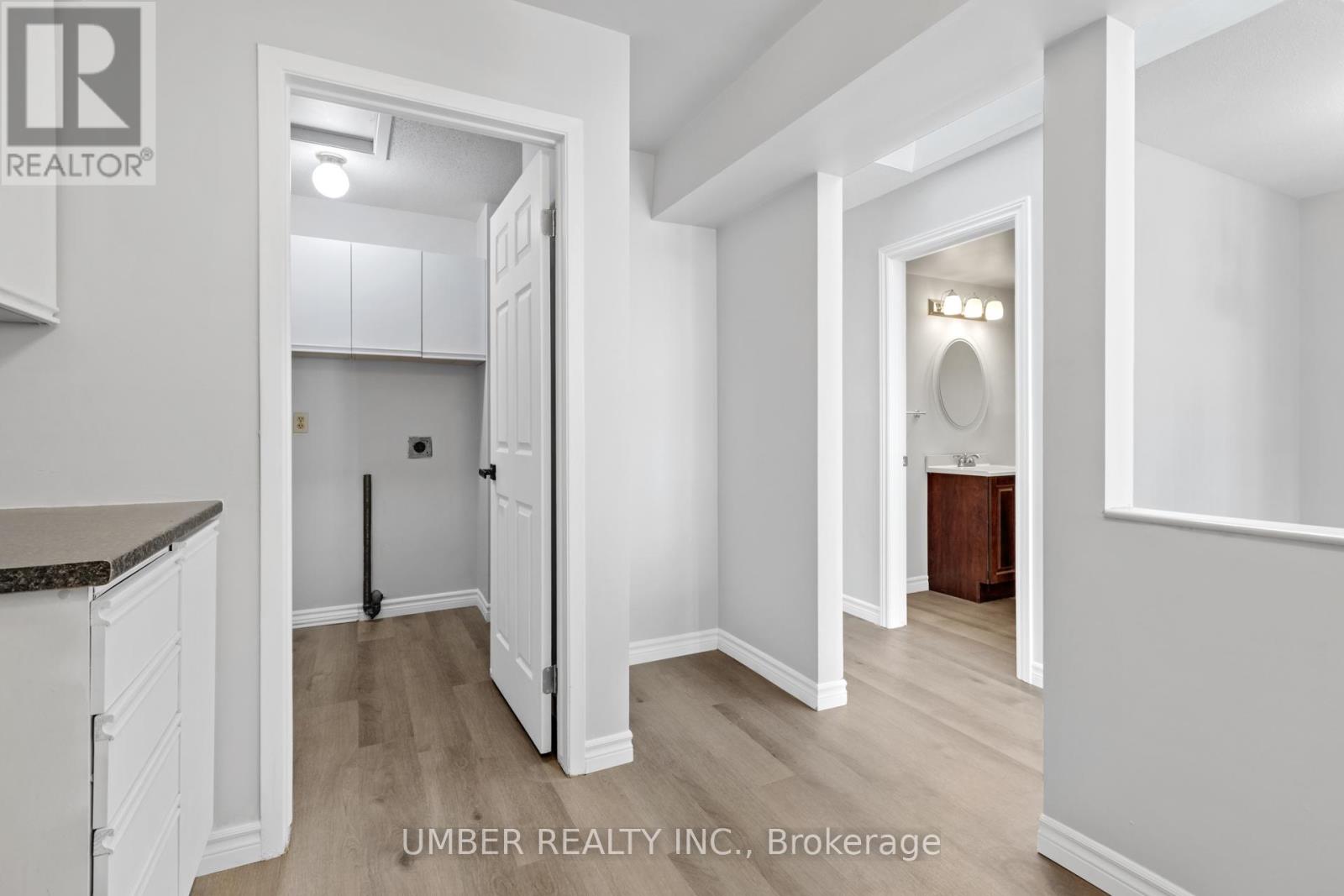 C - 207 Woodfield Drive, Ottawa, Ontario  K2G 4P2 - Photo 7 - X12060433