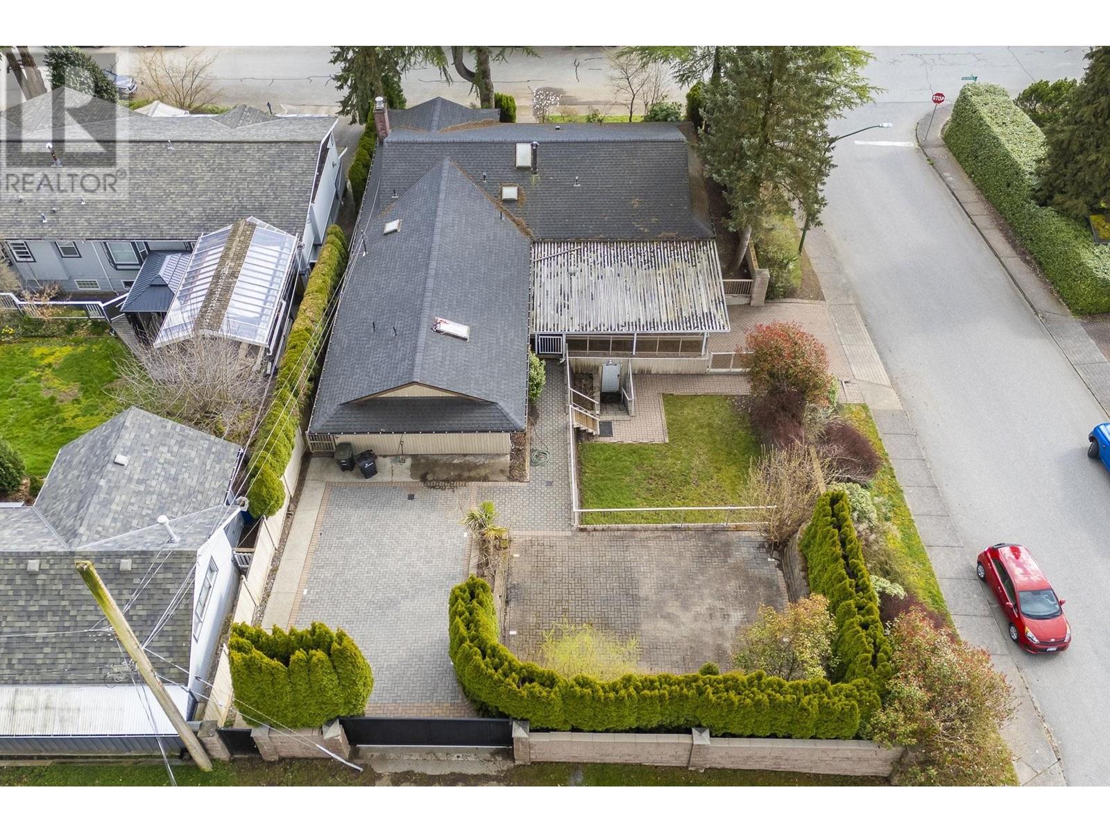 5305 Eglinton Street, Burnaby, British Columbia  V5G 2B4 - Photo 11 - R2985851
