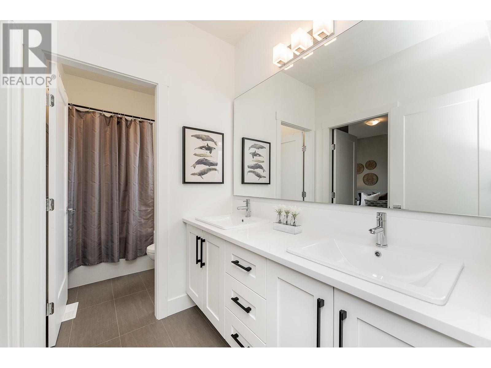 3484 Highland Drive, Coquitlam, British Columbia  V3E 0N5 - Photo 24 - R2985768