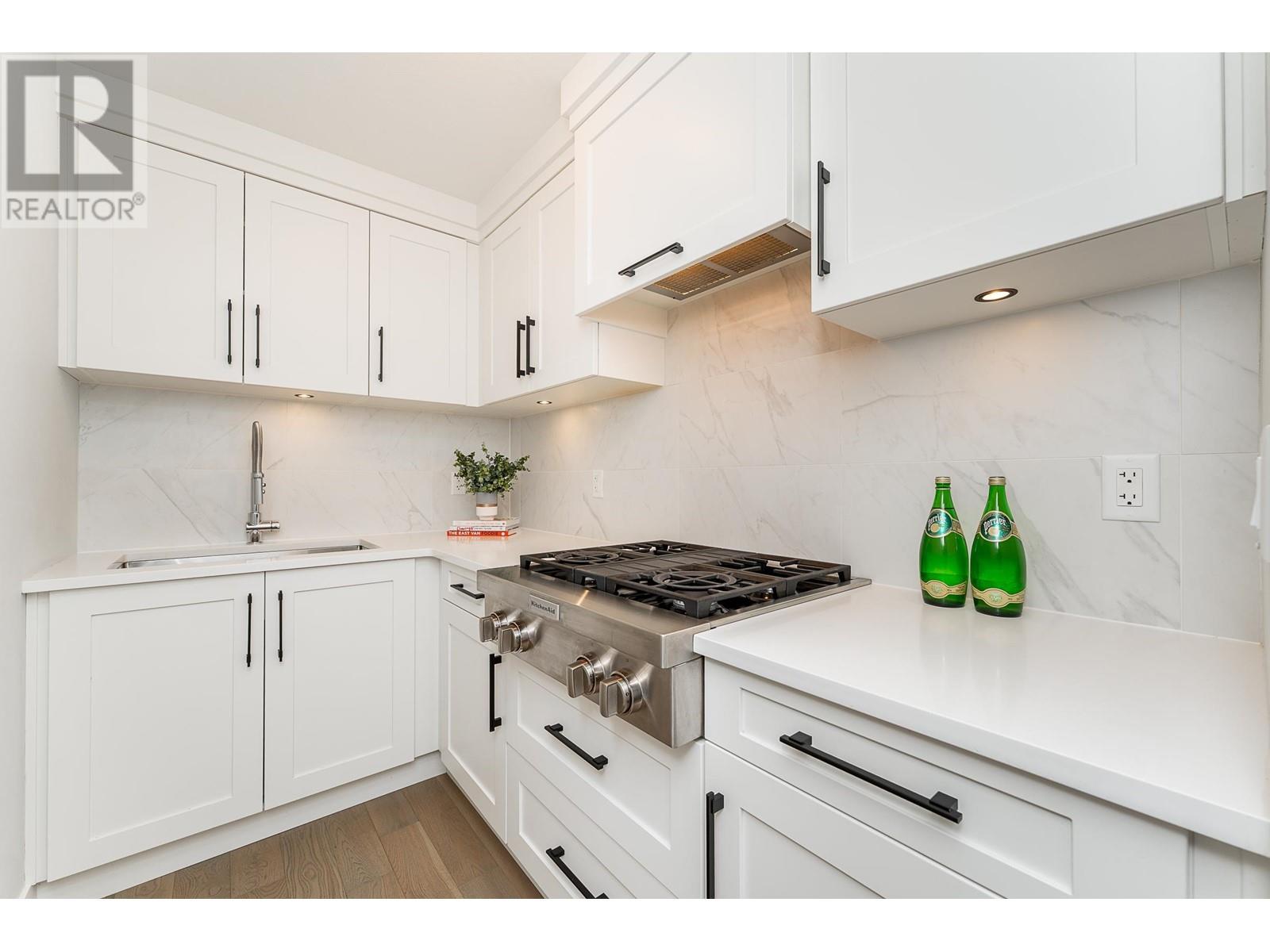 3484 Highland Drive, Coquitlam, British Columbia  V3E 0N5 - Photo 9 - R2985768