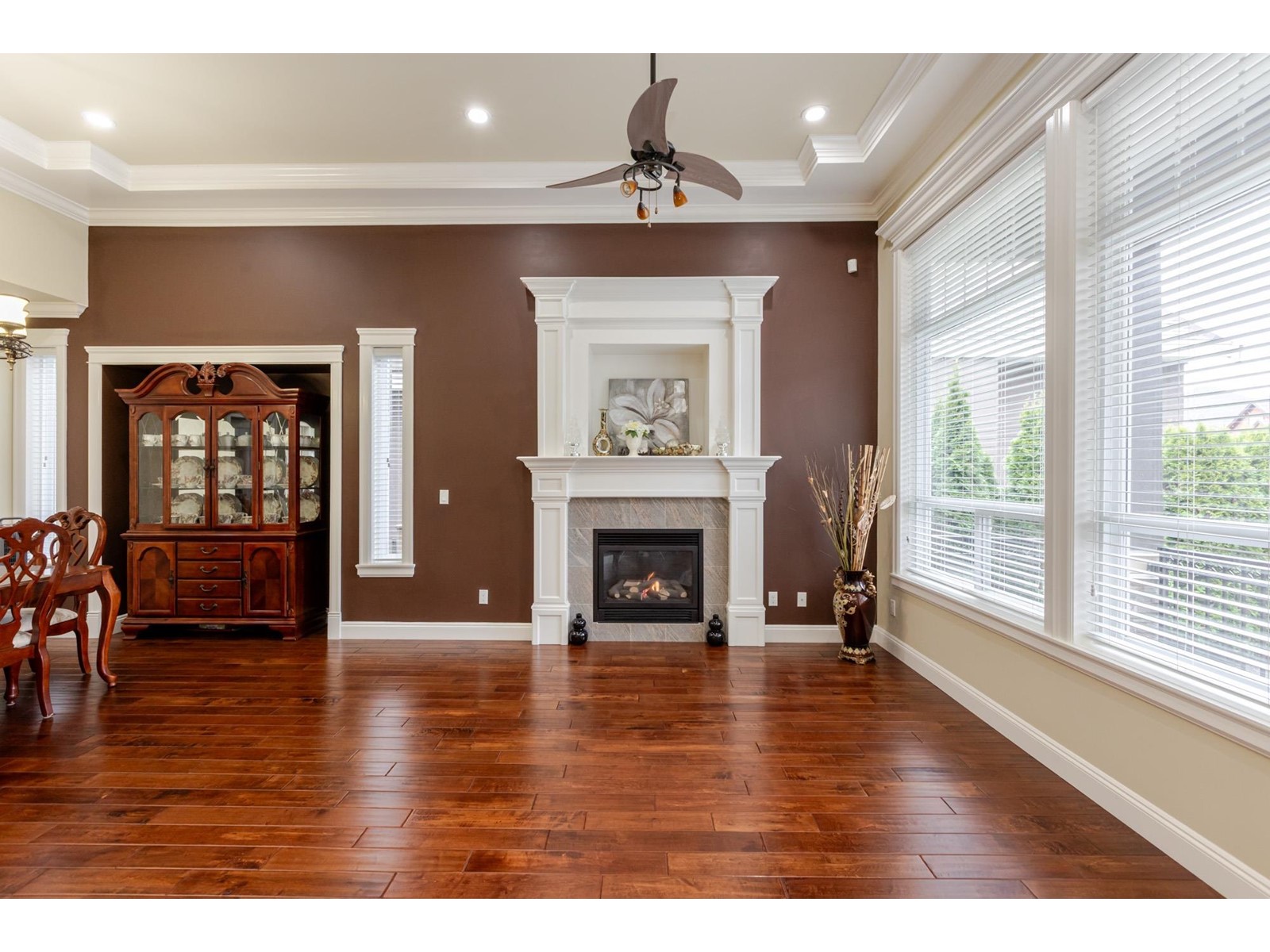 Property at 15670 107 AVENUE image 3