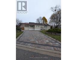 2 - 15 CANHAM CRESCENT, Toronto, Ontario