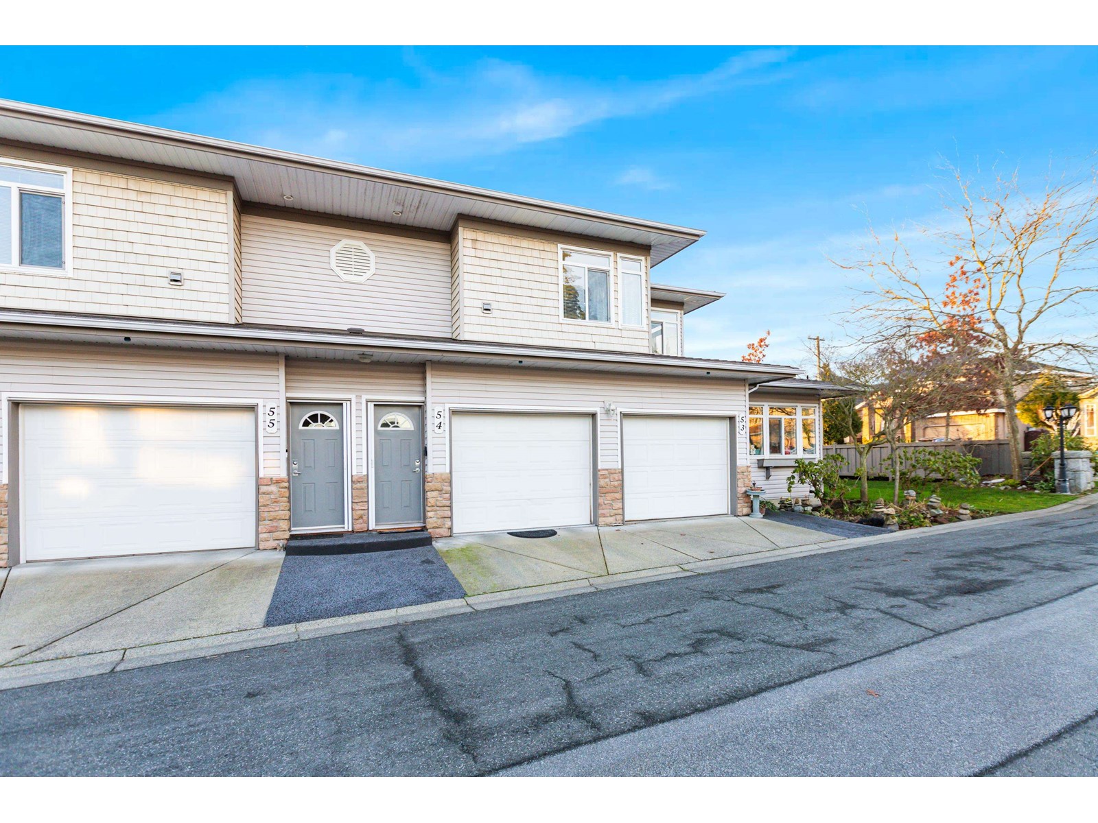 Property at 54 15070 66A AVENUE image 3