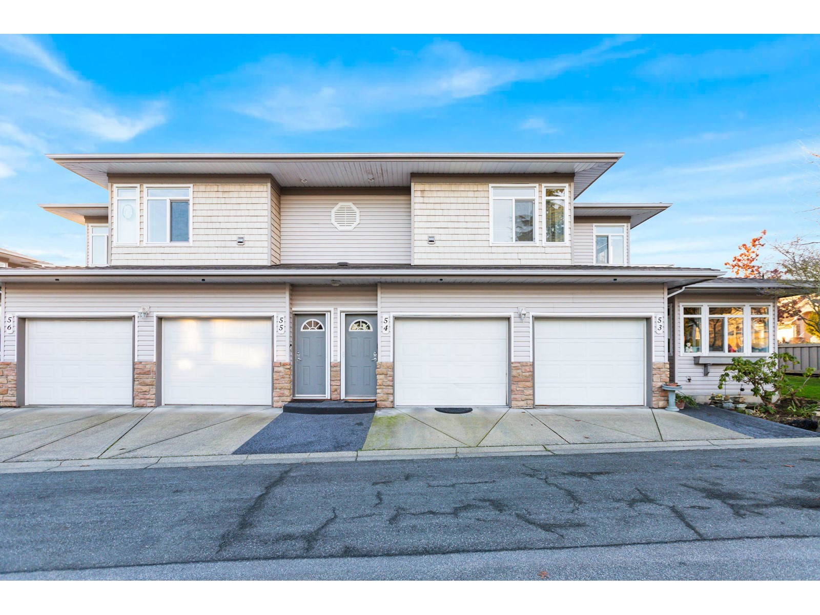 Property at 54 15070 66A AVENUE image 1